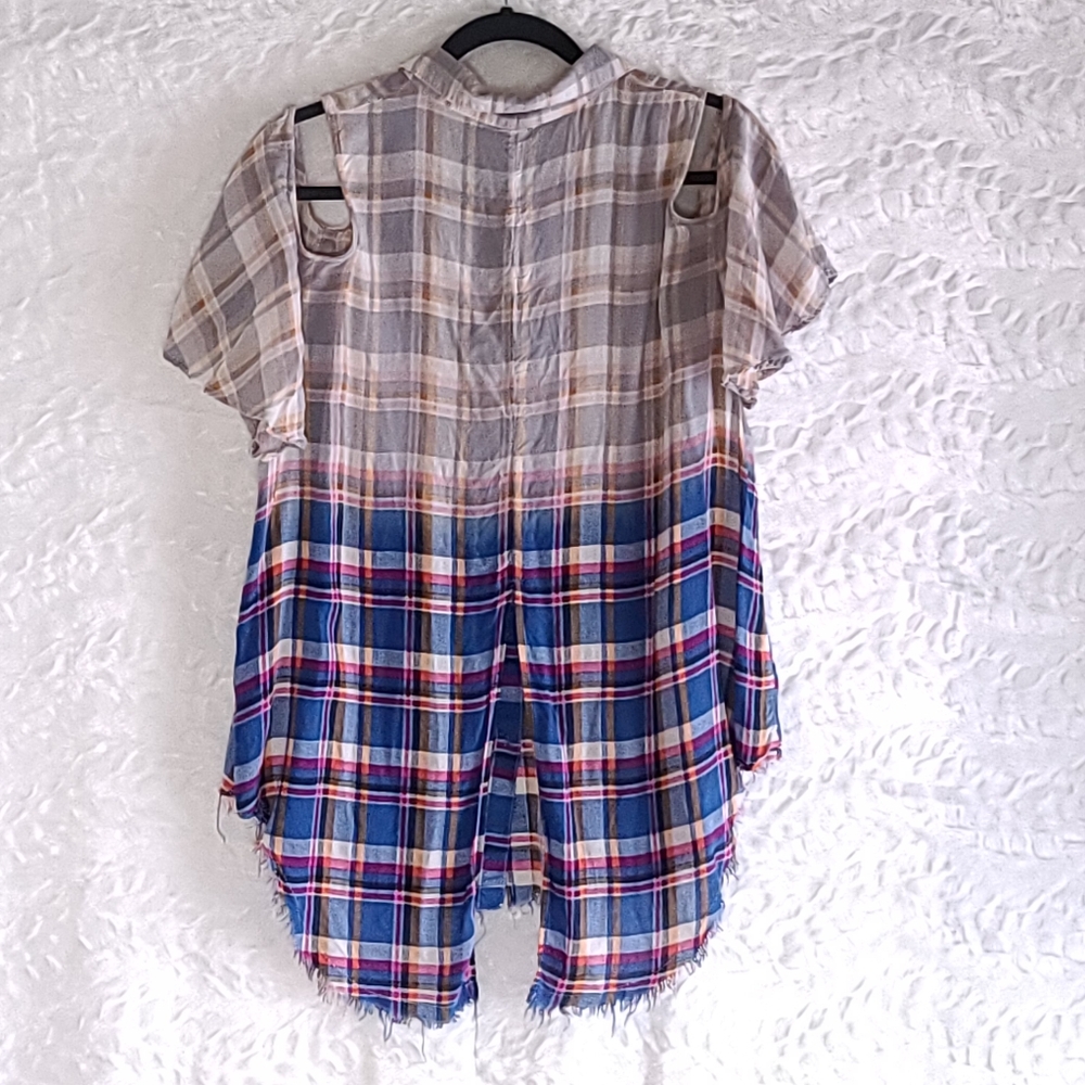 Umgee Cold Shoulder Top Size L - Picture 5 of 6